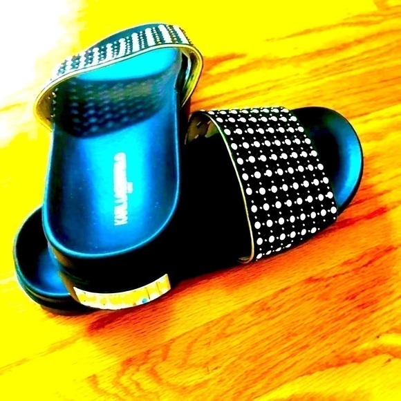 Karl Lagerfeld NEW Pearl Doted Leather Slide Sandals! Gorgeous! 🤩​ - Picture 5 of 8